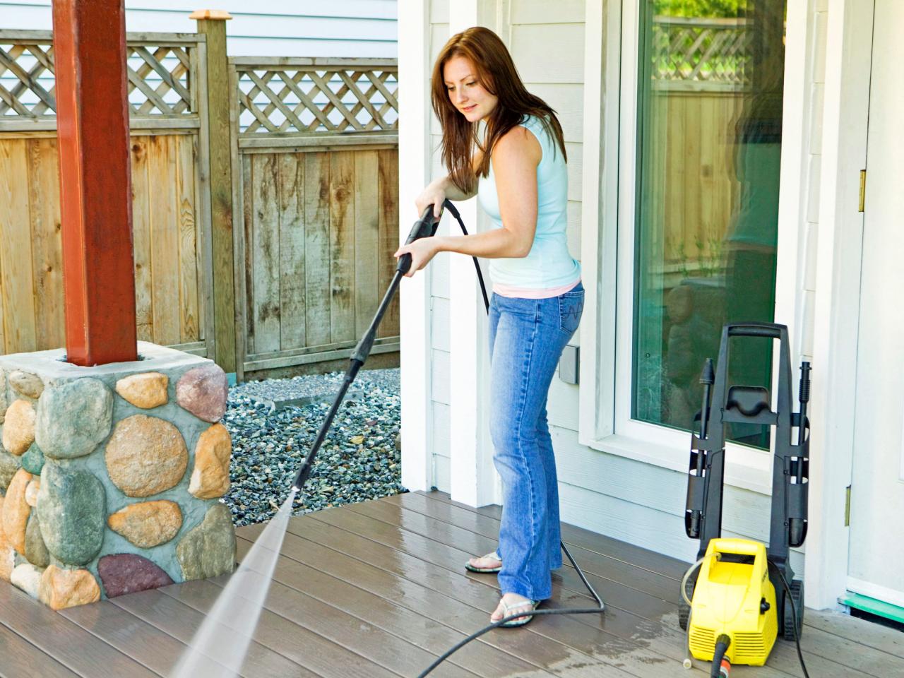pressure washing and exterior cleaning services in Greenwich CT